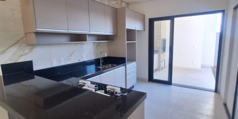 WhatsApp Image 2025-07-14 at 15.15.21 (1)