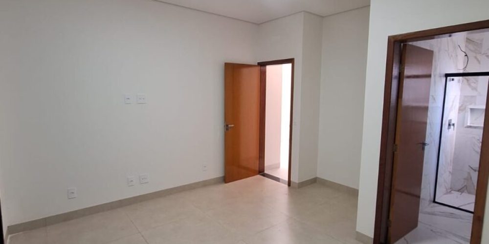 WhatsApp Image 2025-07-14 at 15.15.25 (1)