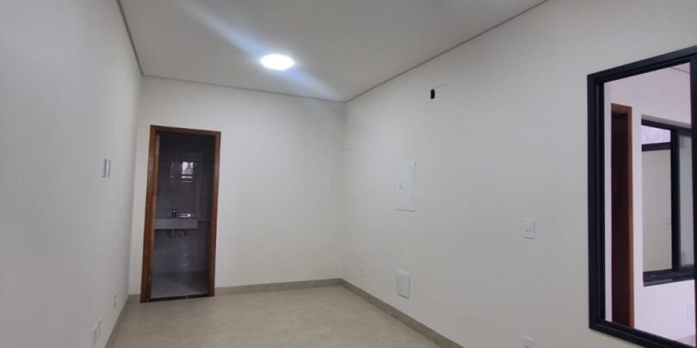 WhatsApp Image 2025-07-14 at 15.15.28 (2)