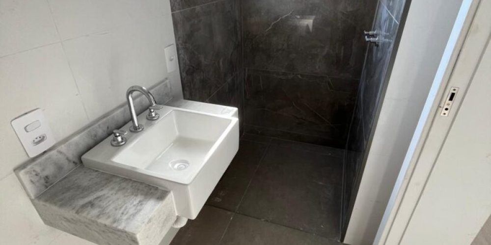 WhatsApp Image 2025-10-15 at 16.02.10 (1)